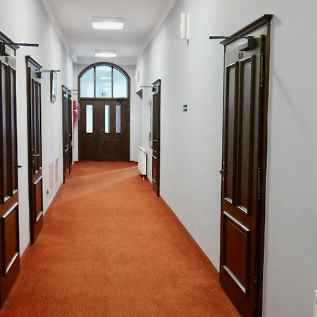 Staromiejski Piwowar Hotel Легница Екстериор снимка