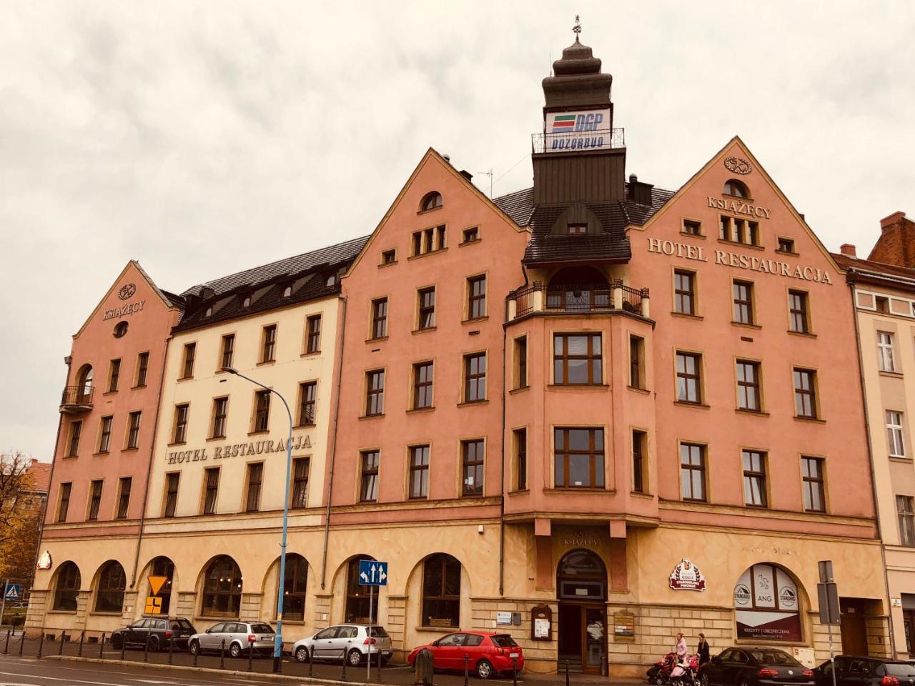 Staromiejski Piwowar Hotel Легница Екстериор снимка